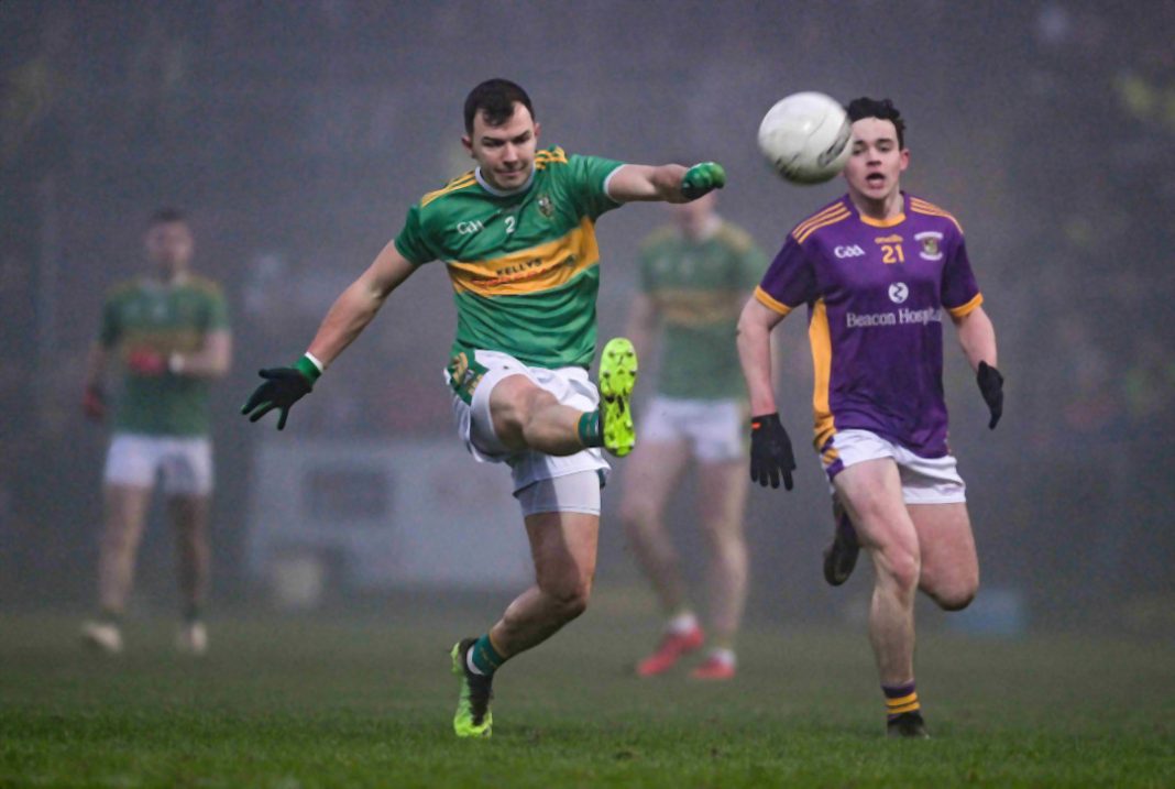 Photo of Glen GAA player kicking the ball